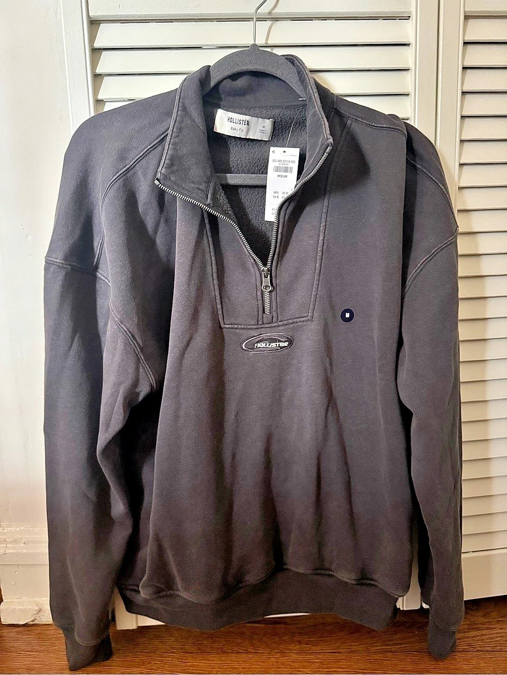Hollister Feel Good Boxy Quarter-Zip Logo Sweatshirt Half-Zip Pullover
